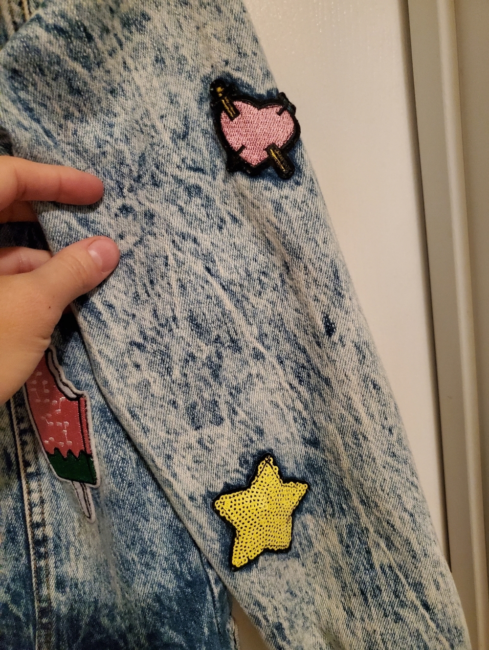 Girls Lola and the Boys Acid Wash Denim Jacket with Patches Size 14 - Picture 5 of 9